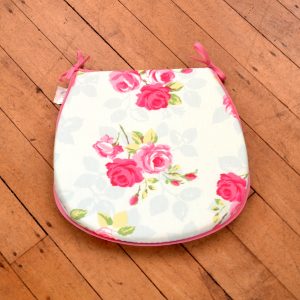 Pair of Pink Roses Cotton Print Round Chair Seat D Pads 38cm x 38cm