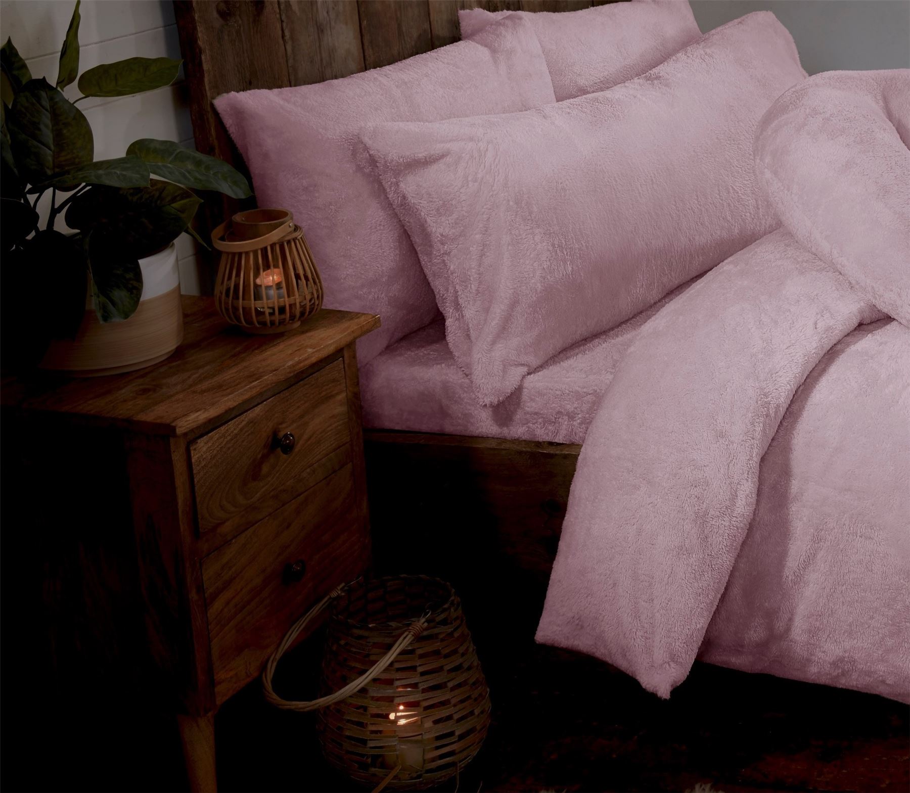 Blush Super King Size Teddy Fleece Pair Pillowcases 50cm x 90cm